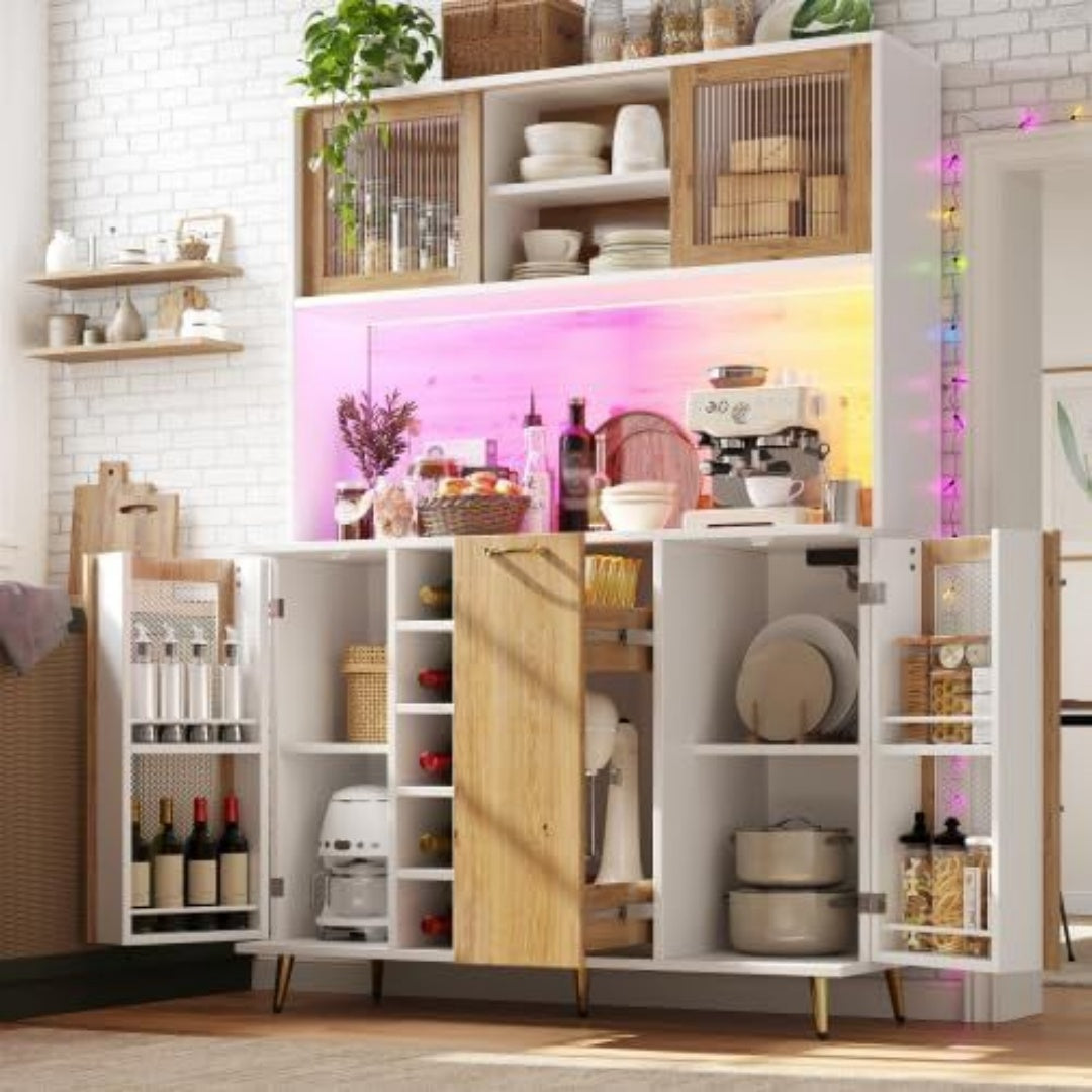 Une touche de caractere, buffet avec tiroirs, avec portes dans un ton blanc et bois naturel