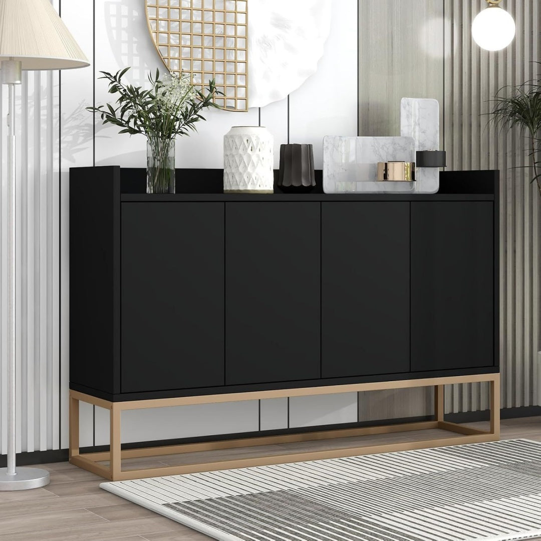 Un espace mieux organise grace a ce buffet avec portes, avec etageres, finition noir et dore