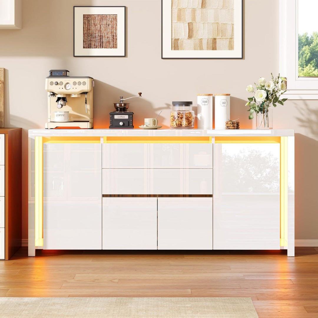 Pour un interieur harmonieux, buffet avec tiroirs, avec portes en finition blanc