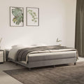 Un espace mieux organise grace a ce meuble de rangement a l'aspect bois, aux lignes contemporaines, finition